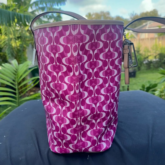 NWT Authentic COACH PRK DREAM C TOTE BAG in Magenta & Tan Incl Dust Bag - Picture 12 of 12